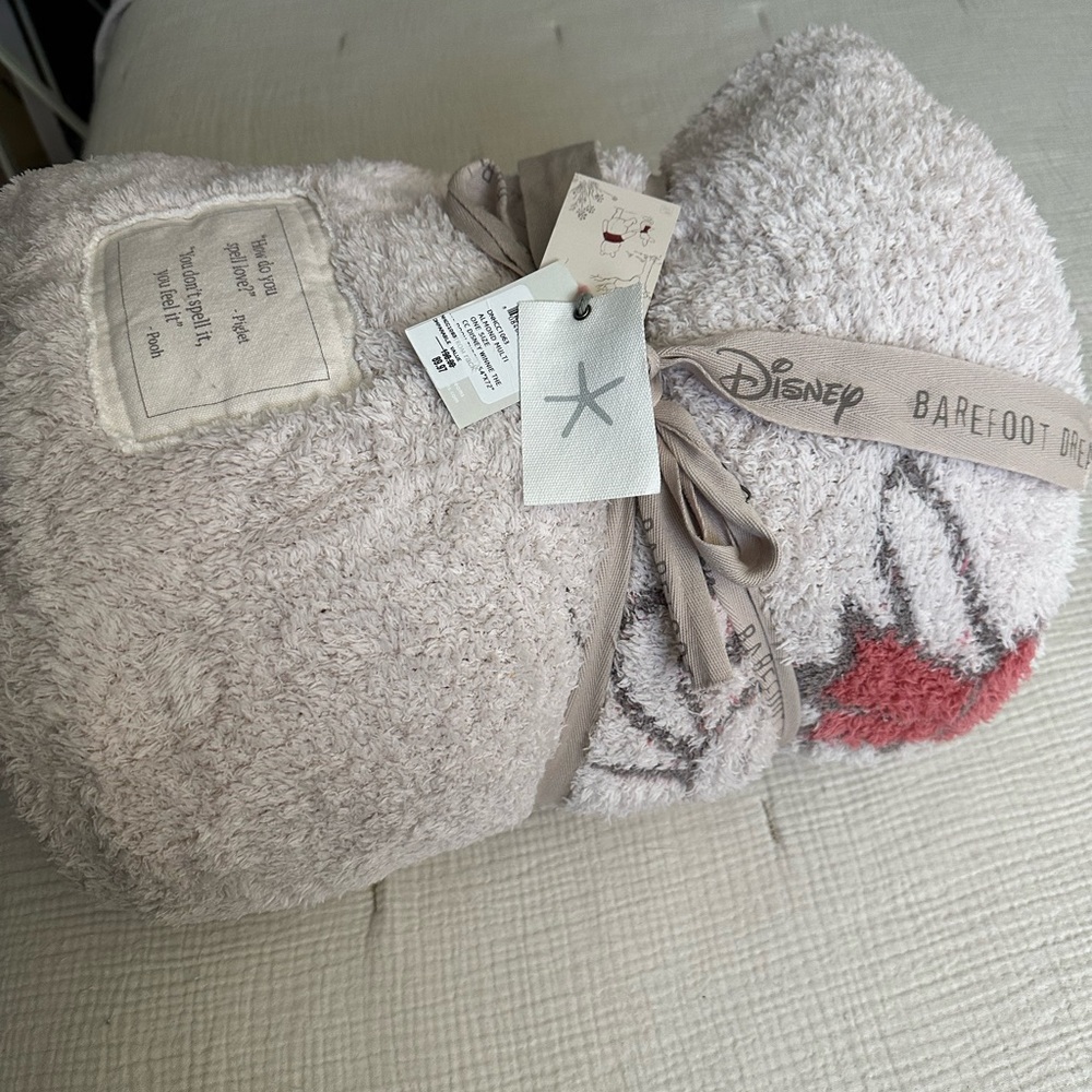 Barefoot Dreams Disney - Large Winnie the Pooh Blanket
